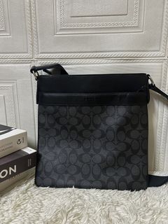 (Category: ) located in . Submitted by prelovedthriftbag (Listing ID 1465664040, Image 1). Description: .