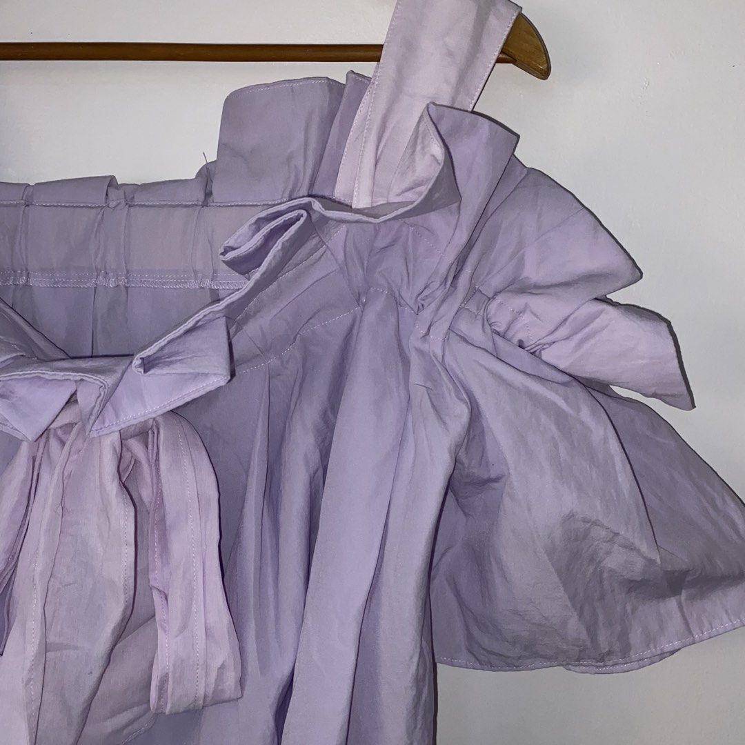 SUPER SALE‼️SNIDEL cut off top (Category: Blouses) located in San Jose del Monte. Submitted by mamiracky (Listing ID 1465636555, Image 3). Description: Last price posted In good condition No flaws No when worn .