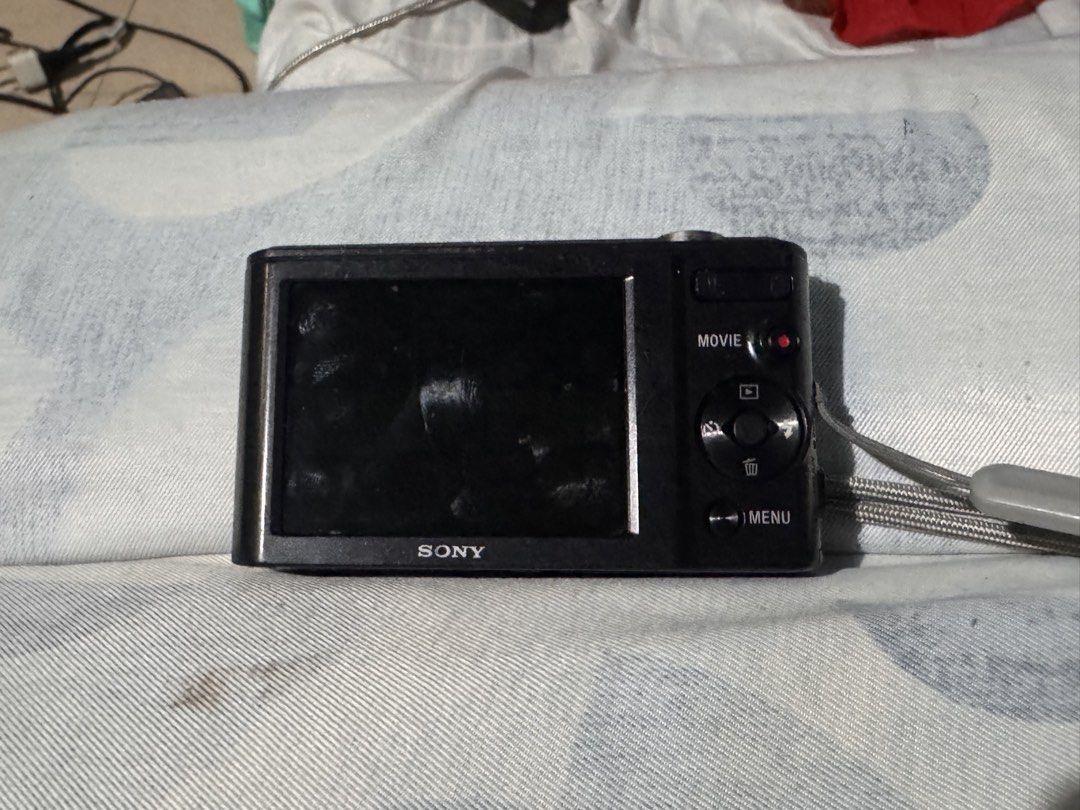 sony dsc-w810 (Category: Cameras) located in Cavite. Submitted by natsuuuke (Listing ID 1465648624, Image 2). Description: Sony dsc-w810 no issues comes with 2 batteries and sd card.
