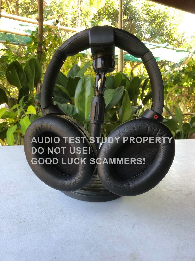 SONY WH-1000XM4 black (Category: Headphones & Headsets) located in Lingayen. Submitted by Audio_test_study (Listing ID 1465600030, Image 3). Description: SONY WH-1000XM4 ingat sa scammers na mura Comes with: Original box Hard case Airplane adapter 3.5mm audio cable ** Software reset, ready for new user ** Leather in excellent condition ** Cosmetic: 10/10 ** Battery: 10/10 Features: Active Noise Cancellation Ambient Sound Mode Passive Noise Isolat
