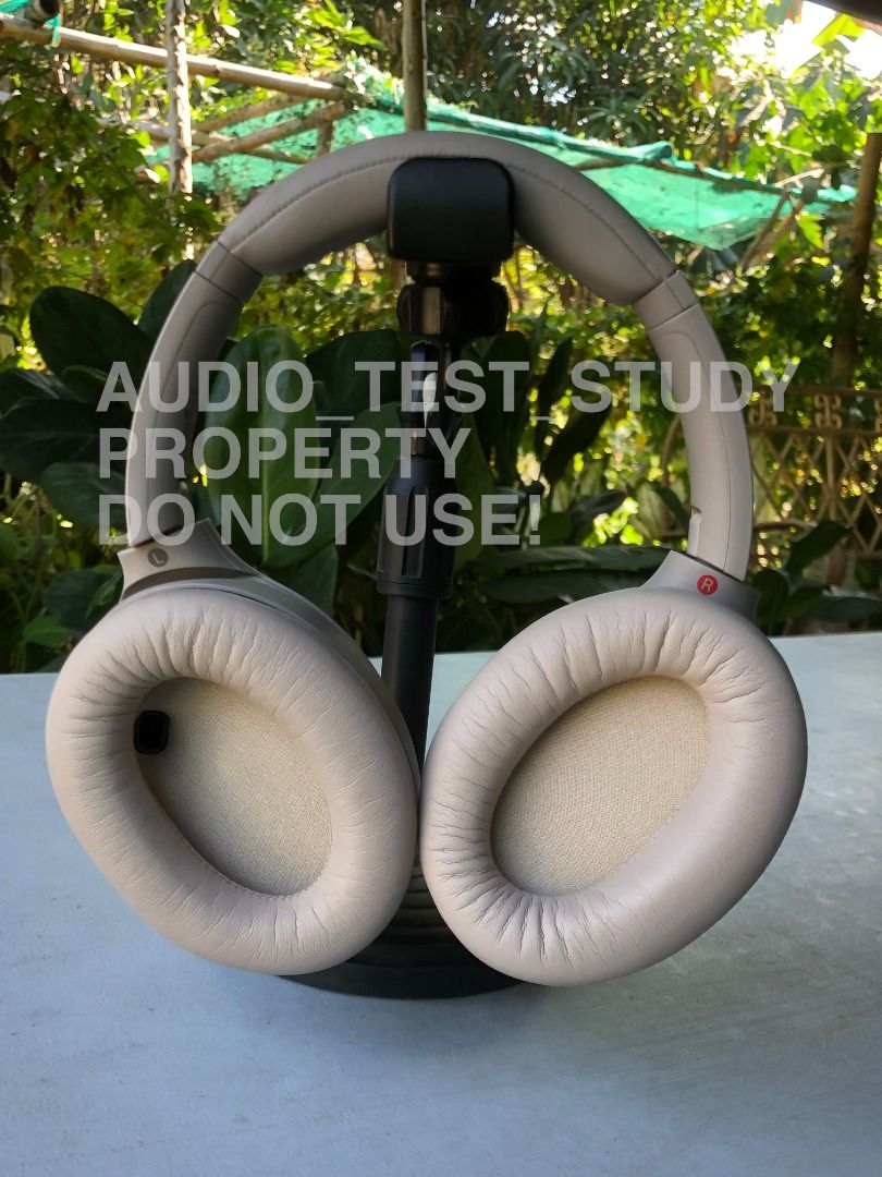 SONY WH-1000XM4 GRAY/SILVER (Category: Headphones & Headsets) located in Lingayen. Submitted by Audio_test_study (Listing ID 1465600497, Image 2). Description: SONY WH-1000XM4 ingat sa scammers na mura Comes with: Original box Hard case Airplane adapter 3.5mm audio cable ** Software reset, ready for new user ** Leather in excellent condition ** Cosmetic: 10/10 ** Battery: 10/10 Features: Active Noise Cancellation Ambient Sound Mode Passive Noise 