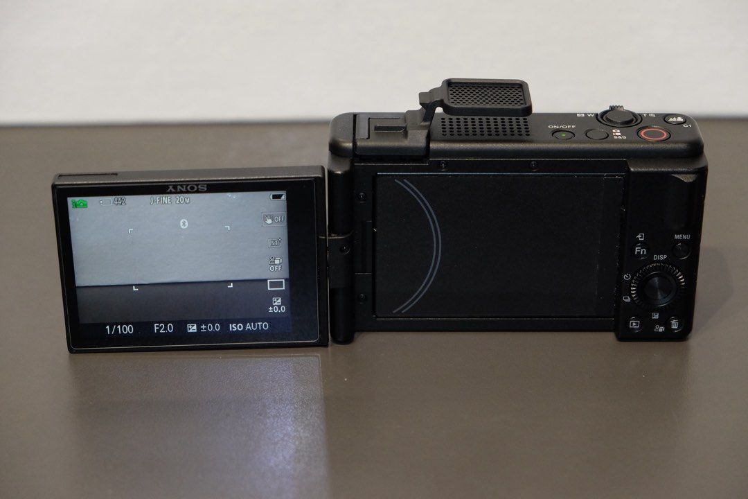 Sony Zv1F (Category: Cameras) located in Manila. Submitted by camerabuyandsell (Listing ID 1465759336, Image 2). Description: For sale‼️ Vlogging camera Sony Zv1F / 20.91MP📸 PHP21,000💸 Condition: ✅💯% Good condition ✅keypad working ✅Autofocus working ✅Quality shots ✅No fungus ✅No vignette ✅ good as new Comes with: ➡️ Zv1F body ➡️battery ➡️charger 📍location Gadget Central Farmers plaza cubao QC Upper-ground gadget central Front of Jollibee Open