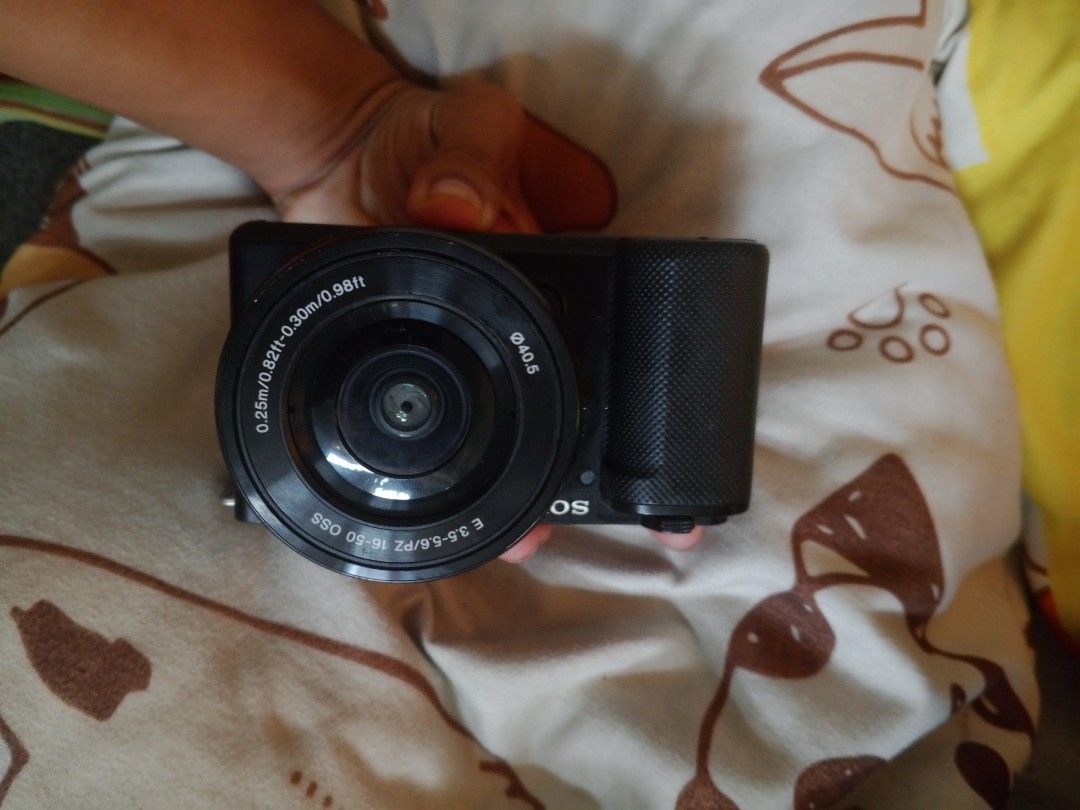 Sony zv E10 (Category: Cameras) located in Caloocan City. Submitted by youngstorm.992186 (Listing ID 1465582058, Image 3). Description: Sony zv e10 well used for sale body only for 17,000 lc: tacloban.