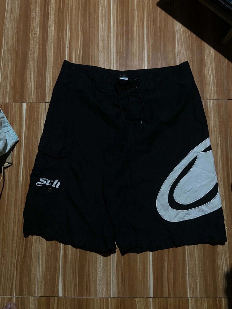 SRH BIG LOGO (Category: Swim Trunks & Board Shorts) located in Manila. Submitted by drenren (Listing ID 1465676116, Image 1). Description: SRH L:22 W:34 HEM:13 1k yours na.