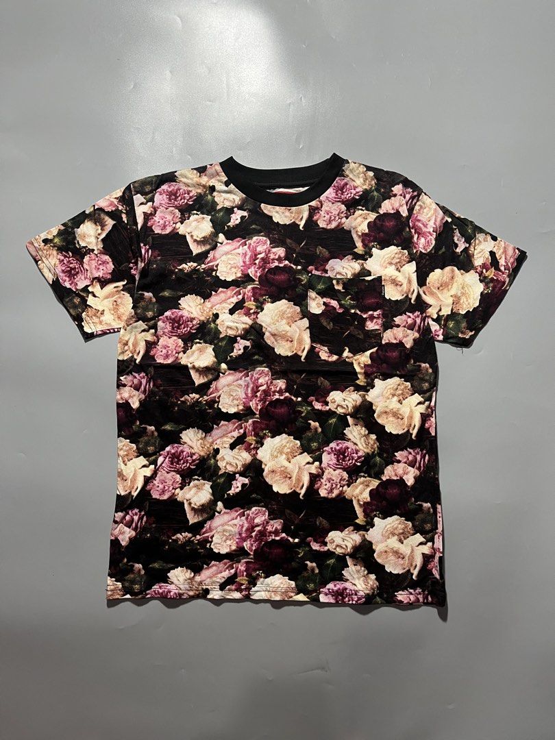 SS2013 Supreme Floral Tee (Category: Tshirts & Polo Shirts ) located in Quezon City. Submitted by metro_junkie.ph (Listing ID 1465705666, Image 1). Description: SS2013 Supreme Floral Tee Size Large on Tag, Medium Fit (20 x 27) Excellent Can Pass as Likenew Condition No any Flaw/Issue(s) All Detail Posted 680 + SF (or offer).