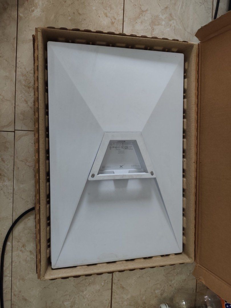 Starlink Satellite Internet Kit (Category: Networking) located in Caloocan City. Submitted by swiftstorm.3773 (Listing ID 1465612091, Image 2). Description: Selling a slightly used Starlink Kit in excellent, pristine working condition. Price: P21,500.00 If you need reliable, high-speed, low-latency internet in an area with poor fiber coverage, this is your best option. Perfect for remote areas, provinces, or backups with zero lag and lightning-fa