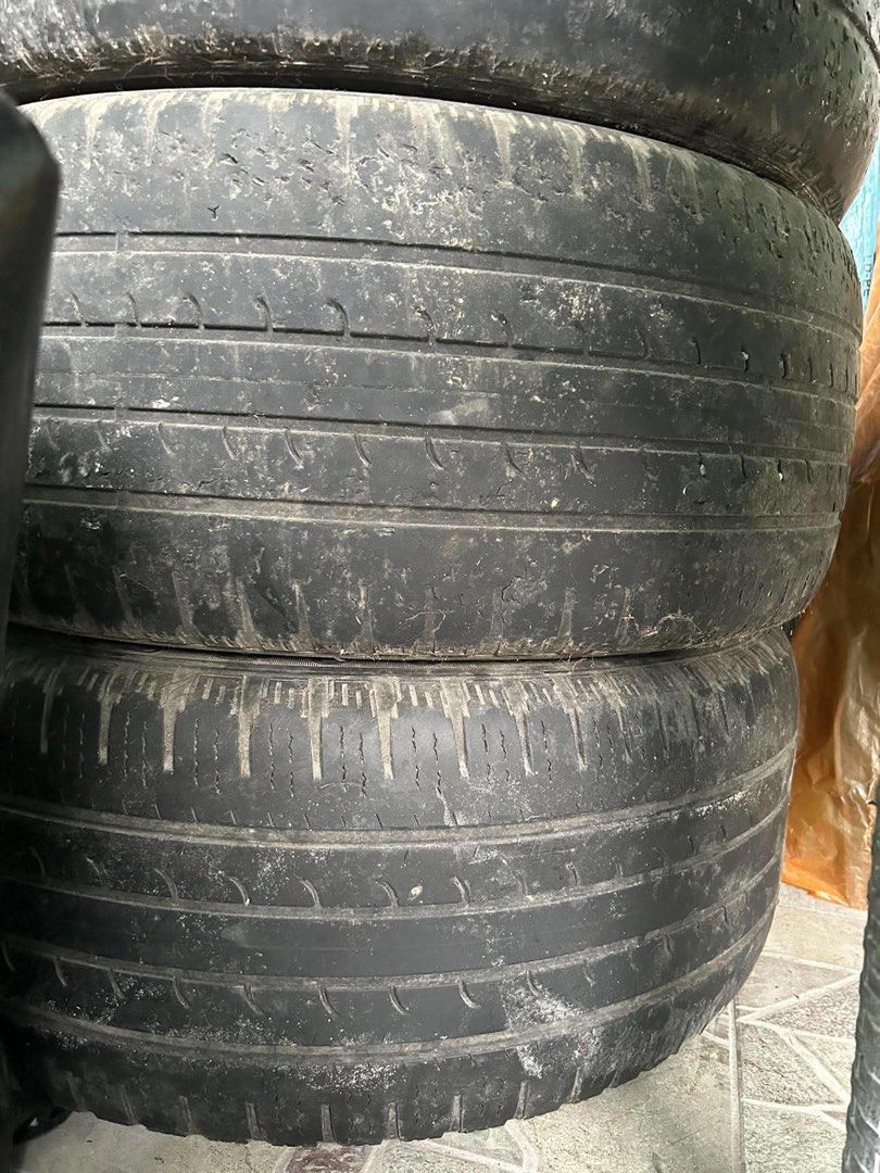 STOCK MAGS FORD EVEREST 20s (Category: Mags and Tires) located in Manila. Submitted by pierce_120 (Listing ID 1465702201, Image 2). Description: Ford everest 2020 stock mags 20s no issue sa mags tires 30-25% tread life dasma cavite.