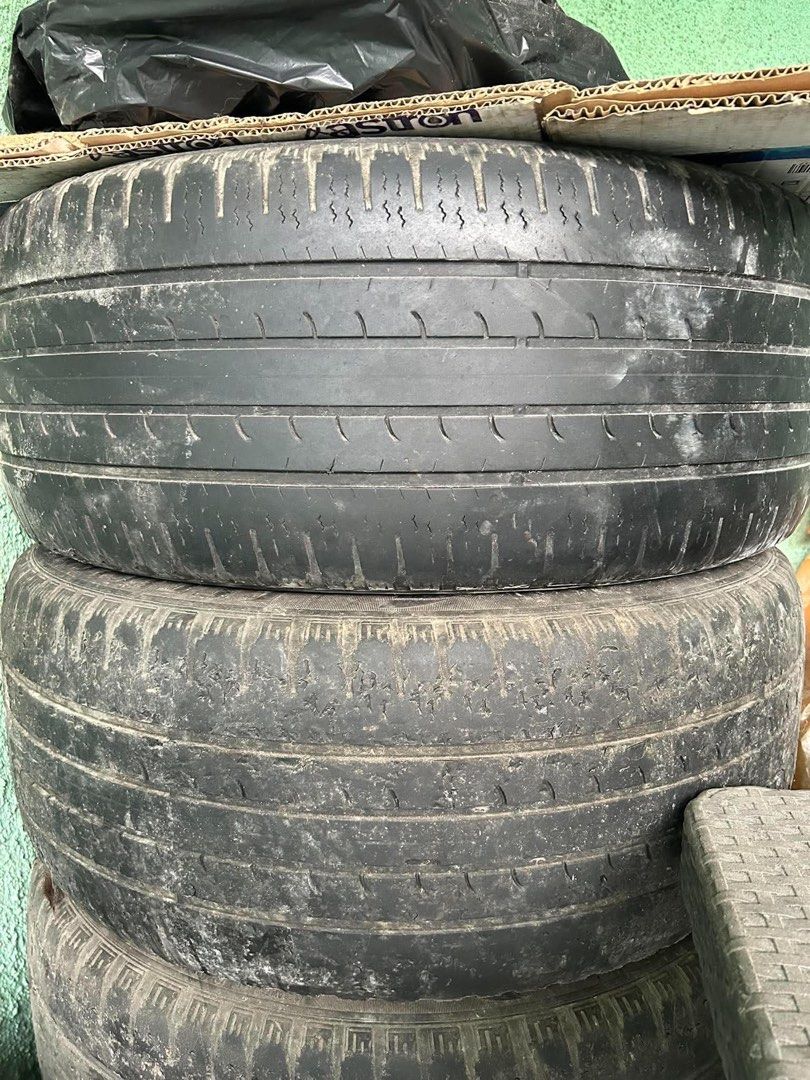 STOCK MAGS FORD EVEREST 20s (Category: Mags and Tires) located in Manila. Submitted by pierce_120 (Listing ID 1465702201, Image 3). Description: Ford everest 2020 stock mags 20s no issue sa mags tires 30-25% tread life dasma cavite.