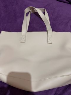 (Category: ) located in . Submitted by merzypreloved (Listing ID 1465719403, Image 1). Description: .