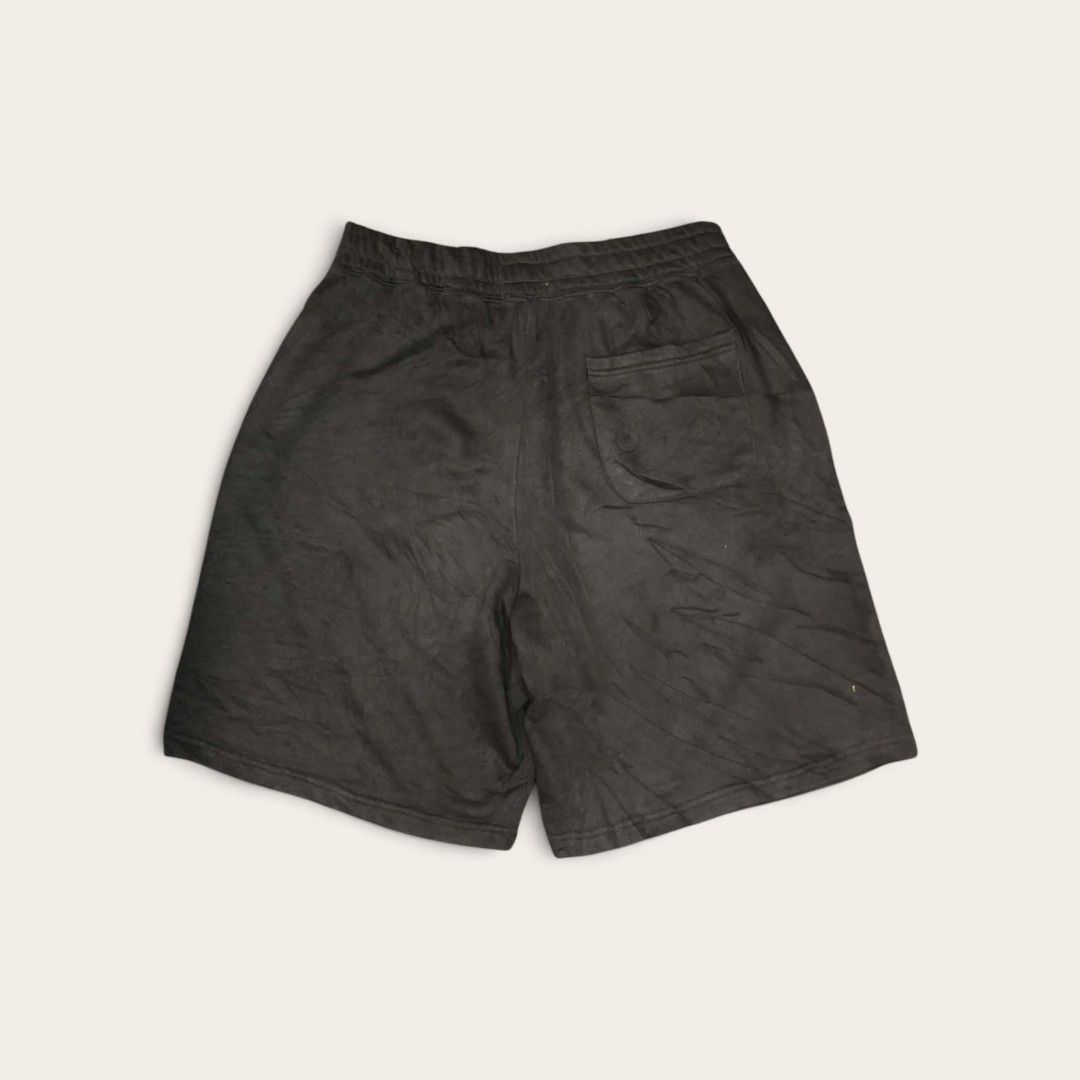 Stüssy Black Sweatshorts (Category: Shorts) located in Zamboanga. Submitted by outtagetme (Listing ID 1465596246, Image 2). Description: - Brand: Stüssy - Item: STUSSY Sweatshorts - Color: Black - Size: Tagged L - Fit/Style: Comfortable for daily wear - Details: Elastic waistband with drawstring, small white signature logo on left leg, one back pocket on the right side color may vary due to lighting 📩📩.