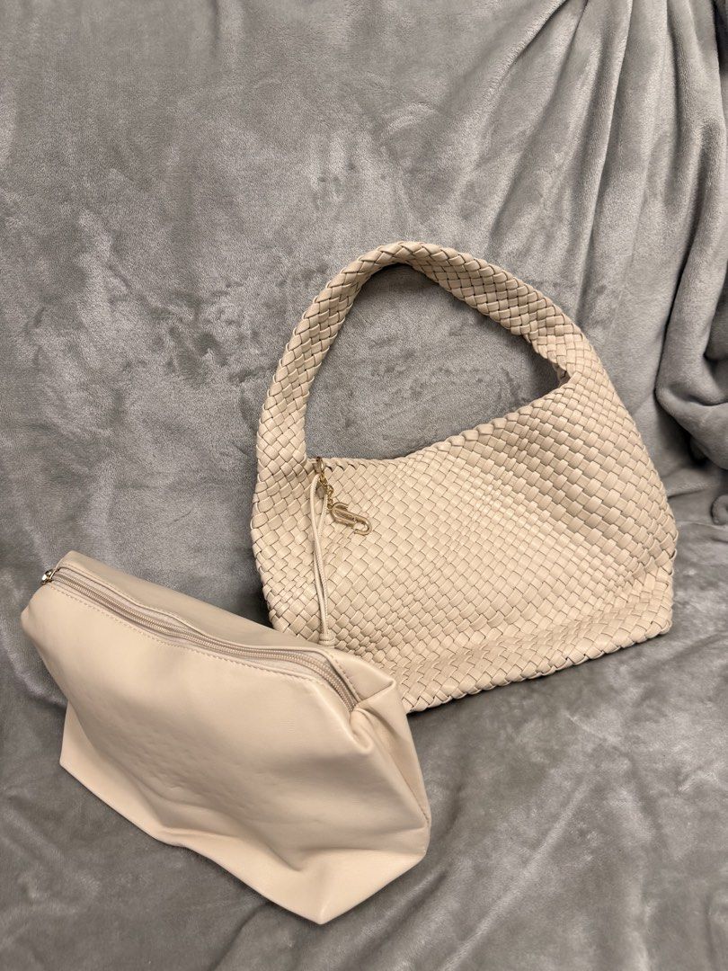 Sugar monday thailand brand (Category: Shoulder Bags) located in San Isidro. Submitted by aylioooo (Listing ID 1465612490, Image 3). Description: .