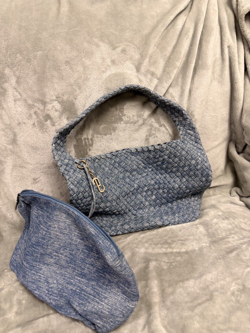 Sugar monday thailand brand (Category: Shoulder Bags) located in San Isidro. Submitted by aylioooo (Listing ID 1465612490, Image 1). Description: .
