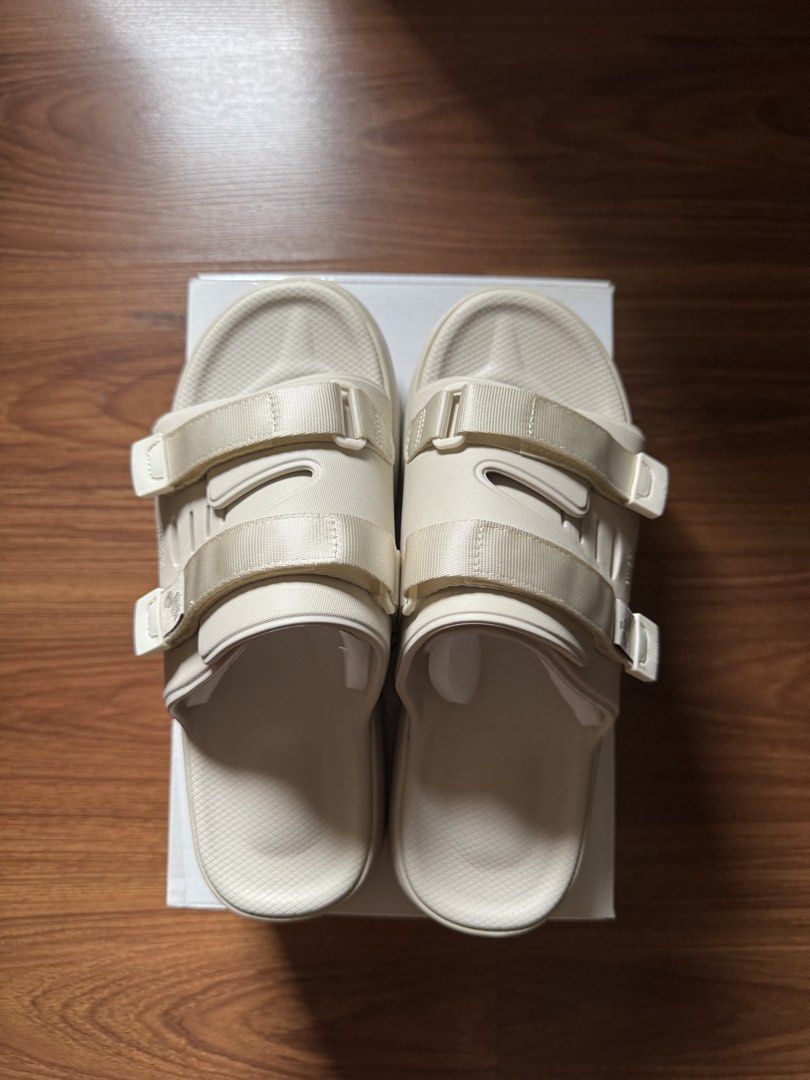 Suicoke Urich Chalk (Category: Slippers & Slides) located in Marikina City. Submitted by cheese85 (Listing ID 1465634382, Image 3). Description: Brand new with box Size 8 US (tts) Selling below srp.