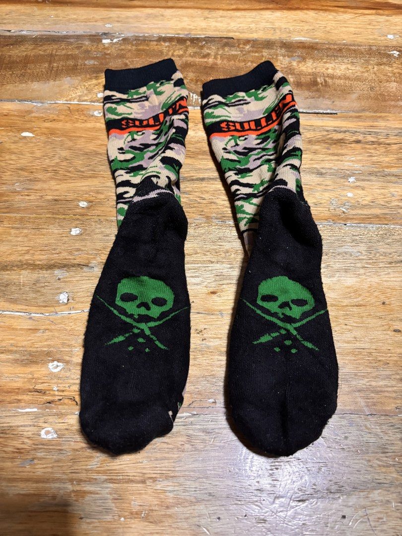 Sullen camo socks (Category: Socks) located in Cagayan de Oro. Submitted by kirkwax_4 (Listing ID 1465632979, Image 3). Description: Sullen camo sockz Fits all size 7-12 Xcellent condition Panalo pa No issue 450.