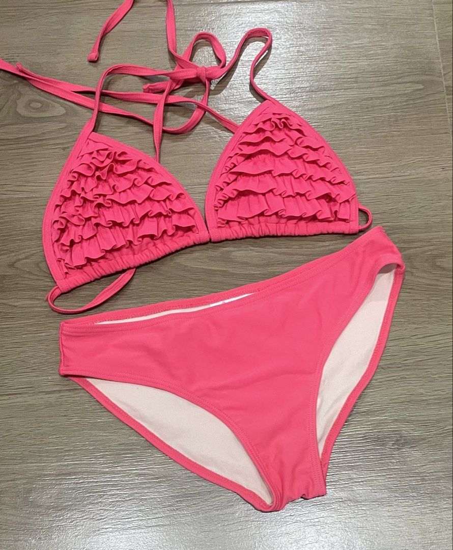 Sunkissed Hot Pink Two-Piece Bikini Set 💕 (Category: Bikinis & Swimsuits) located in Bulacan. Submitted by ladyjagged (Listing ID 1465630243, Image 1). Description: Size: Medium (M) Condition: Pre-loved | Worn only once Brand: Sunkissed ✨ Vibrant hot pink color ✨ Feminine ruffled design ✨ Comfortable and stylish ✨ Worn only once! Perfect for beach trips, pool parties, or your next summer getaway!.