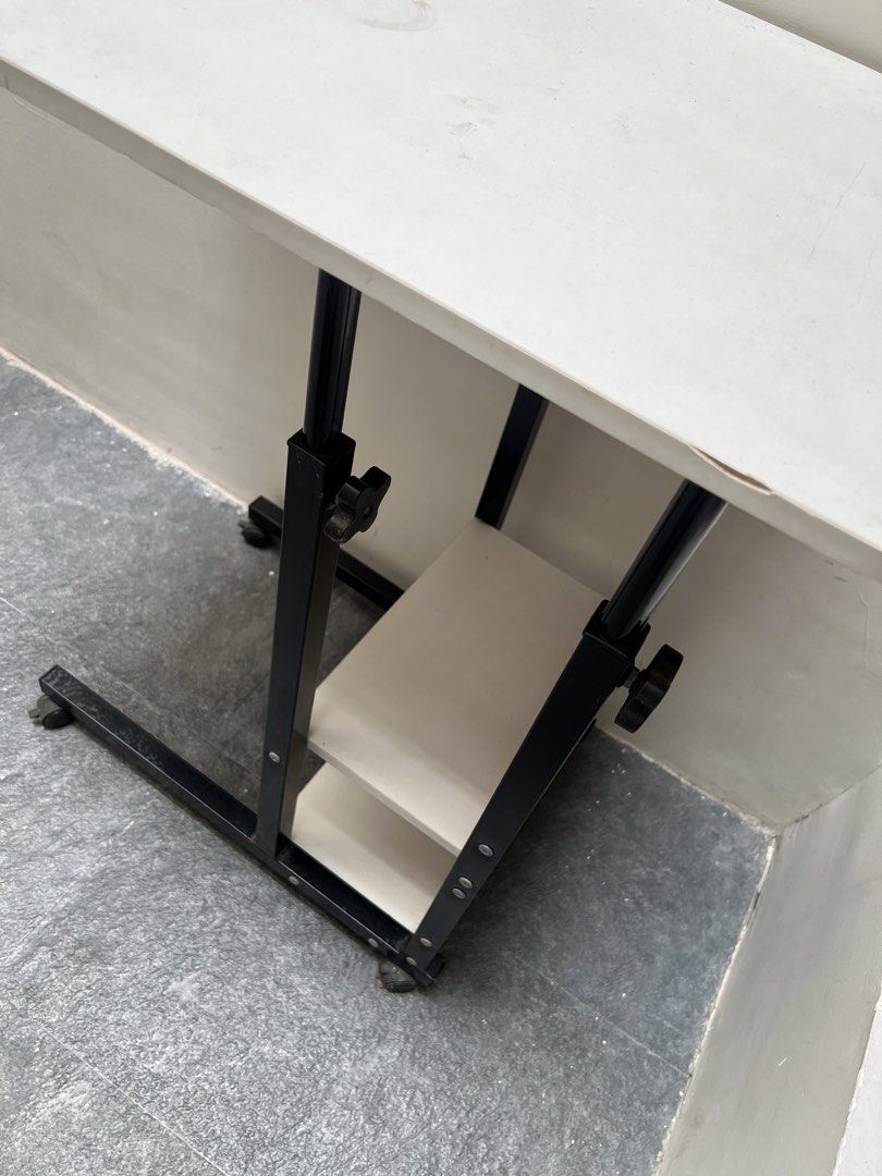 Table (Category: Tables & Sets) located in Quezon City. Submitted by styleandcomfort (Listing ID 1465598789, Image 3). Description: Have stains based sa photo Please zoom photos for details Manage expectation based on price Lalamove car shipment only Message me for inquiries 😊.