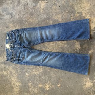 (Category: ) located in . Submitted by thriftnivee (Listing ID 1465688169, Image 1). Description: .