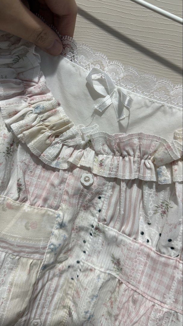 Thailand BKK Coquette Top (Category: Blouses) located in Quezon City. Submitted by dinesaur (Listing ID 1465715002, Image 3). Description: .
