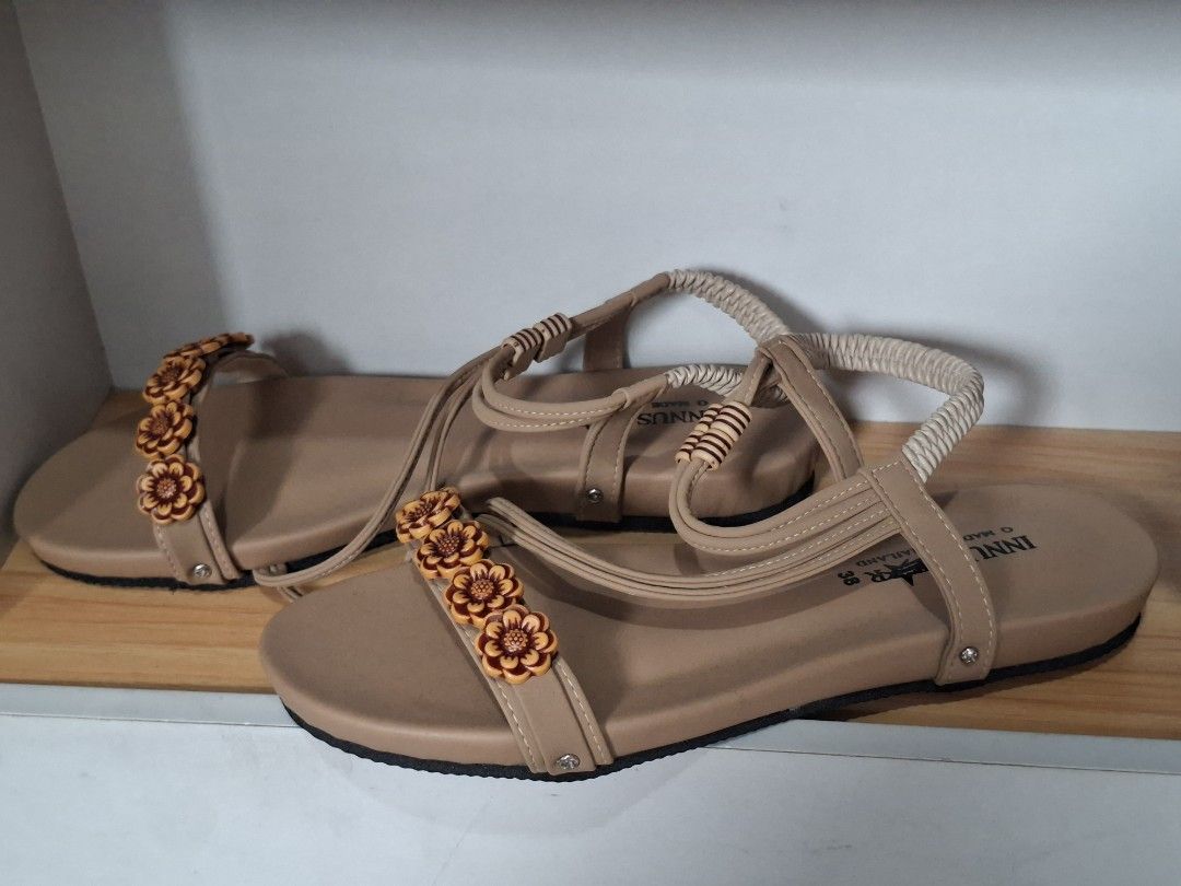 Thailand Sandals (Category: Flats & Sandals) located in Mandaluyong City. Submitted by sishefashion (Listing ID 1465613542, Image 1). Description: .