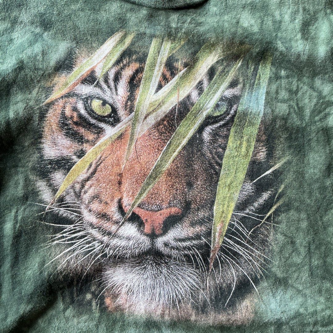 The Mountain Rainforest Tiger (Youth size) (Category: Tshirts & Polo Shirts ) located in Santa Barbara. Submitted by evrysundayvintage (Listing ID 1465693895, Image 2). Description: The Mountain Rainforest Tiger (Youth size) Dimension Width: 17.5” Length: 22.5” Youth Medium on tag (fit xs to s) Excellent condition Needs wash .