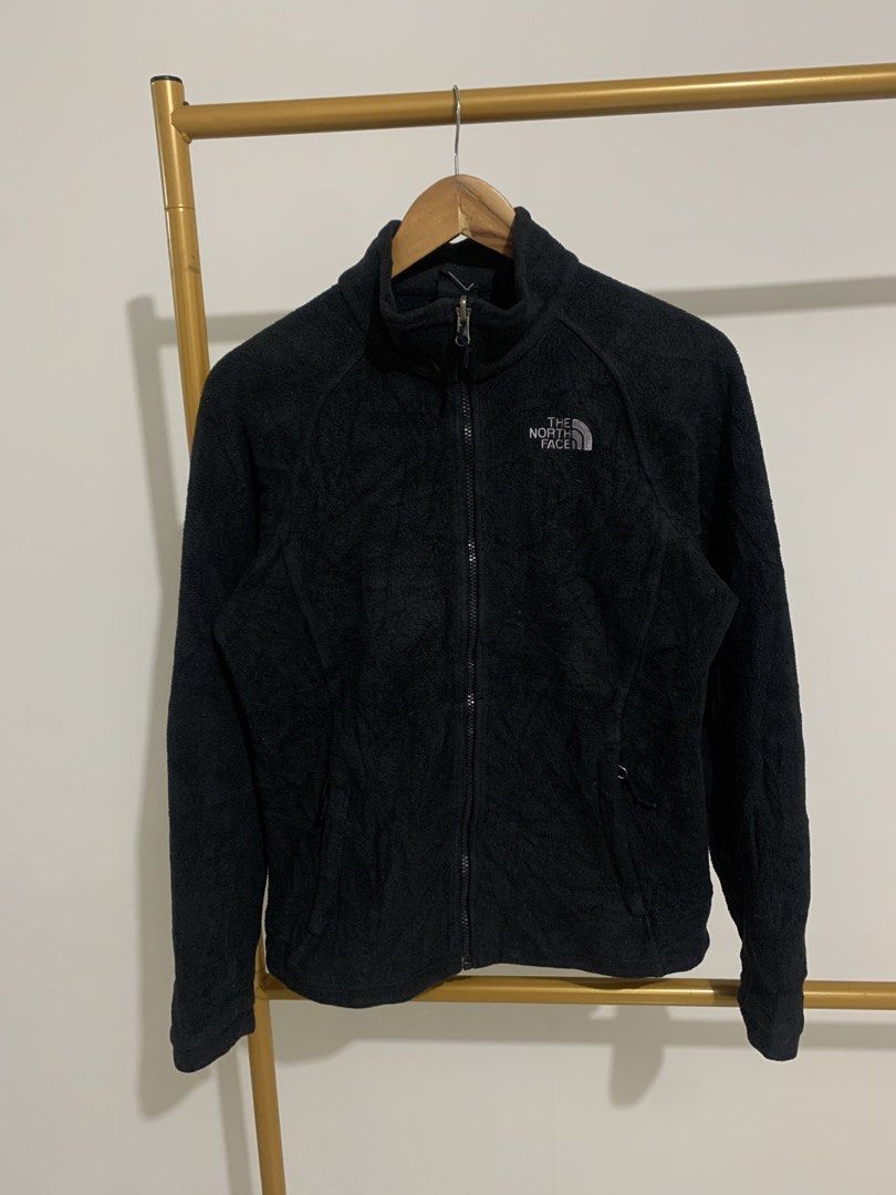 The north face (Category: Coats, Jackets and Outerwear) located in Bayombong. Submitted by johnestrell315 (Listing ID 1465709740, Image 1). Description: Need wash only .