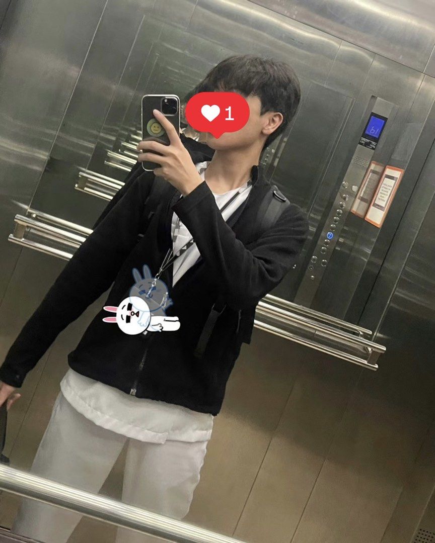 The North Face Black Fleece Jacket (Category: Coats, Jackets and Outerwear) located in Baguio. Submitted by uszwk (Listing ID 1465648187, Image 1). Description: pm for dimes hehe.