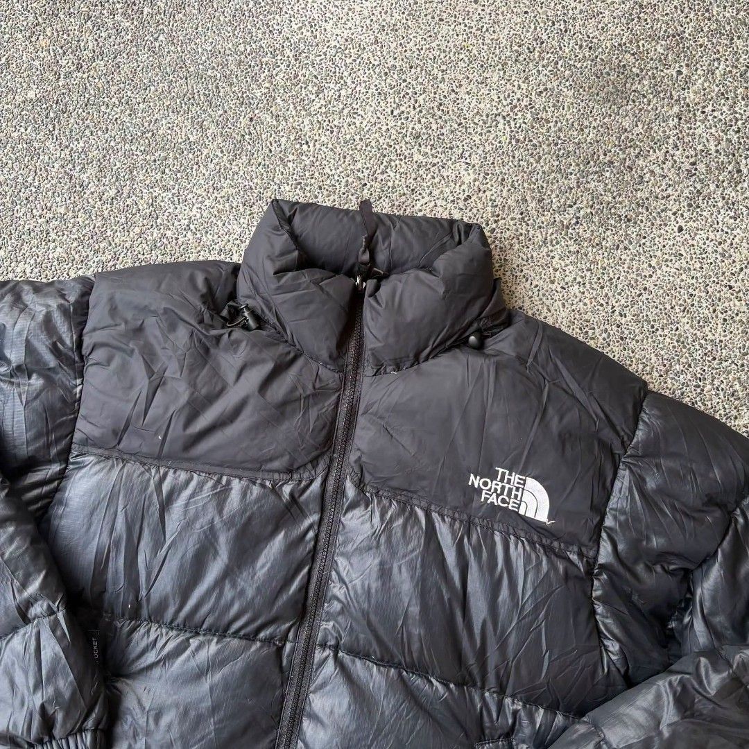 The North Face Puffer Jacket Men’s (Category: Coats, Jackets and Outerwear) located in Caloocan City. Submitted by rjlthrifts (Listing ID 1465700522, Image 2). Description: The North Face Puffer Jacket Men’s for casual city wear, winter travel, walking, and everyday commuting during cold months. Excellent Condition Color Rate 10/10 L on Tag 28.5 Length 24.5 Width No Issue. Price. 3,480 Loc. South Caloocan Courier. J&T And Flash Express.