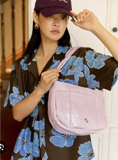 (Category: ) located in . Submitted by dailywears7 (Listing ID 1465661025, Image 1). Description: .