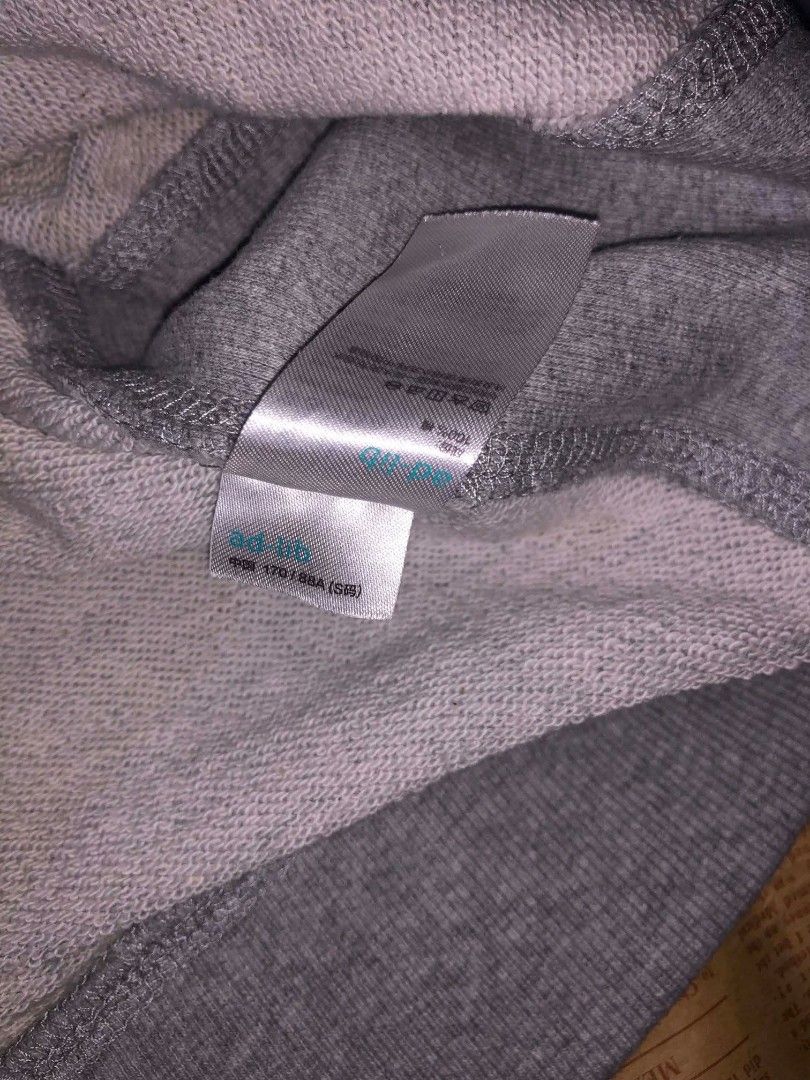 The Simpsons x ad-lib Bart Simpson grey hoodie (Category: Hoodies) located in Manila. Submitted by archivethreads (Listing ID 1464867219, Image 3). Description: - Official The Simpsons x ad-lib collaboration piece (2018 Twentieth Century Fox) - Colour: Grey - Design: Bart Simpson graphic with "WHATEVER MAKING TROUBLE SINCE 1989" text - Features: Front kangaroo pocket and adjustable drawstring hood - Material: Soft and comfortable cotton blend - F
