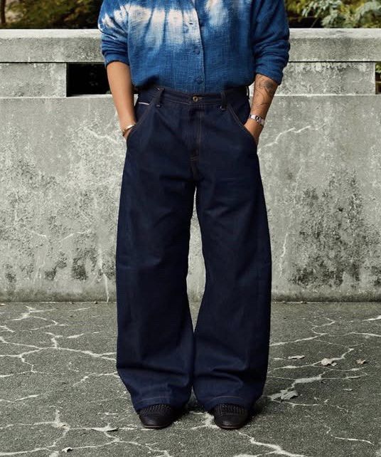 The Sixth Sense Studios Deep In Blue Crescent Jeans (Category: Jeans) located in Quezon City. Submitted by raremountain.19d94e (Listing ID 1465758493, Image 2). Description: Brand new. Sizing indicated in the photo. RFS: too loose on me. Selling at cost..