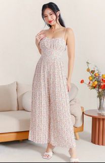 (Category: ) located in . Submitted by clearourcloset (Listing ID 1465631959, Image 1). Description: .