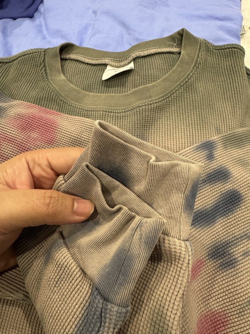 Thisisneverthat (Category: Tshirts & Polo Shirts) located in Pengerang. Submitted by empireprojectlegacy (Listing ID 1465637614, Image 3). Description: P27 L27.5 Condition 9/10.