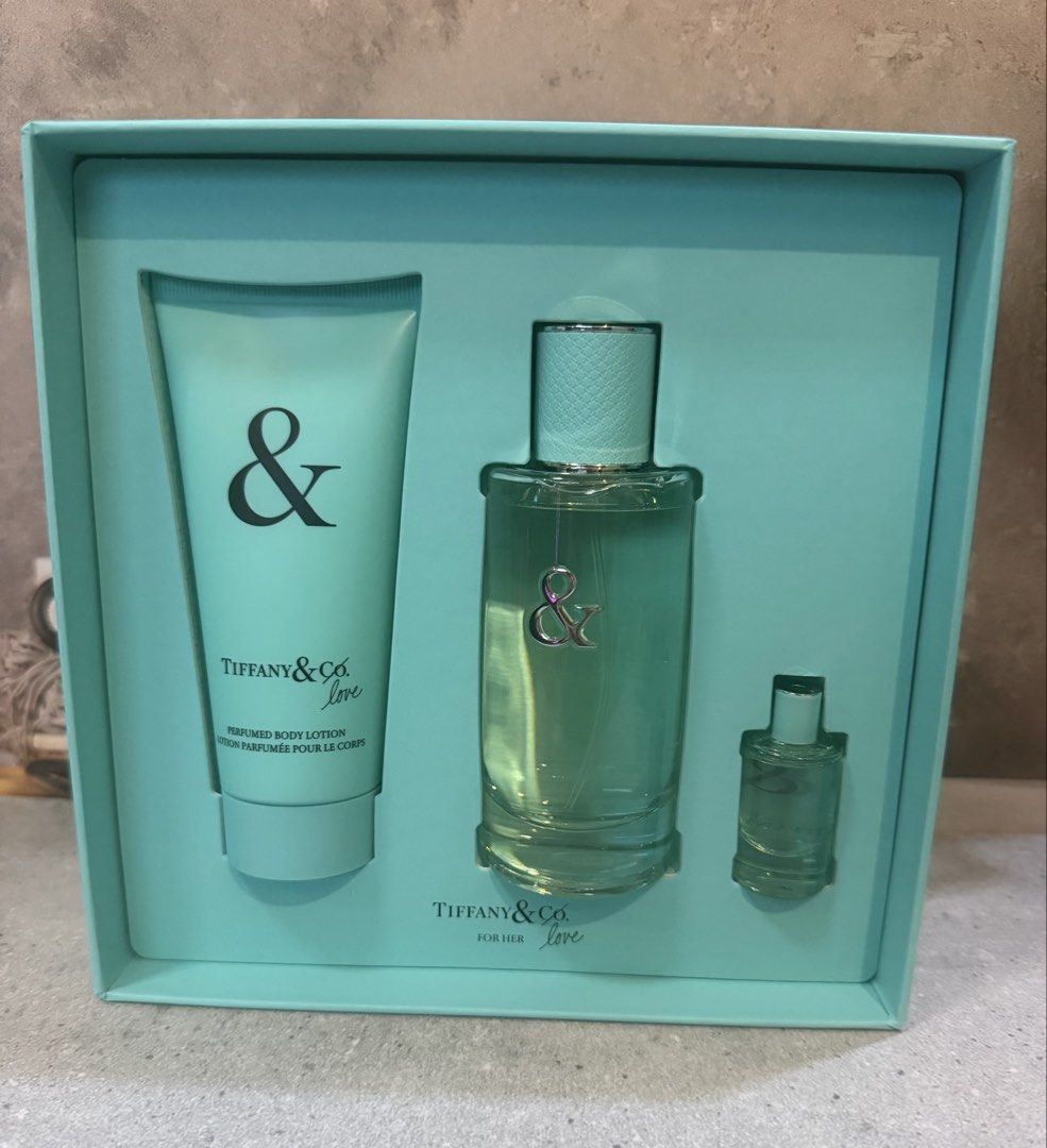 Tiffany & Co Love Perfume Set (Category: Fragrance & Deodorants) located in Paranaque City. Submitted by oommggg (Listing ID 1465595814, Image 2). Description: 100% Original Paranaque Area If nagdududa wag bumili..