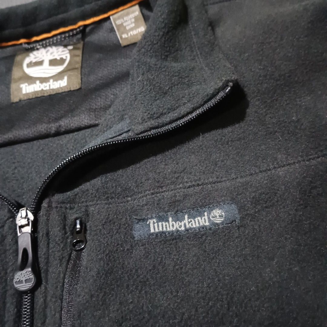 Timberland Black Fleece Jacket Size XL (Category: Coats, Jackets and Outerwear) located in Manila. Submitted by eyldrn (Listing ID 1465604379, Image 2). Description: - Brand: Timberland - Color: Solid Black - Size: XL Size W-25.5 L-29.5 condition goods color rate 9.5/10 .