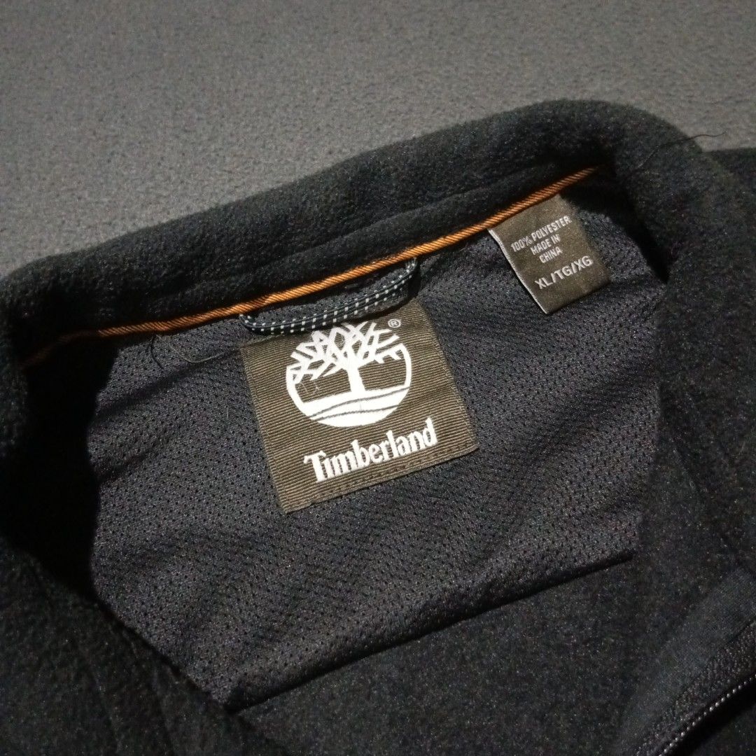 Timberland Black Fleece Jacket Size XL (Category: Coats, Jackets and Outerwear) located in Manila. Submitted by eyldrn (Listing ID 1465604379, Image 3). Description: - Brand: Timberland - Color: Solid Black - Size: XL Size W-25.5 L-29.5 condition goods color rate 9.5/10 .