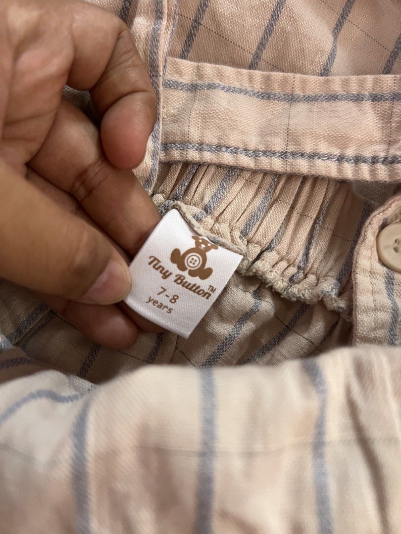 TINY BUTTON DRESS (Category: Babies & Kids Fashion) located in Kota Bharu. Submitted by unayin89 (Listing ID 1465618339, Image 3). Description: .