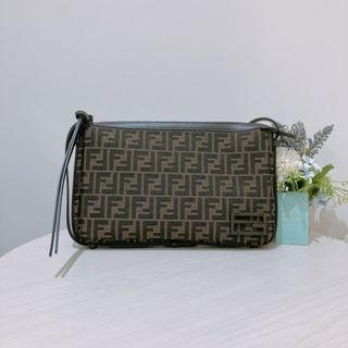 （分類：）位於 。 由 heartofluxe 提交（商品編號 1465618710，圖片 1）。簡介： 。