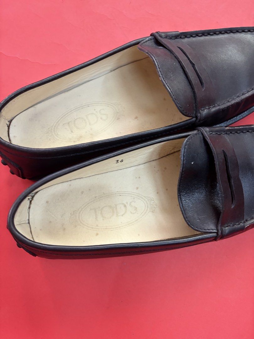Tods black lofers (Category: Sneakers & Footwear) located in Manila. Submitted by urbanwear (Listing ID 1465708083, Image 2). Description: .