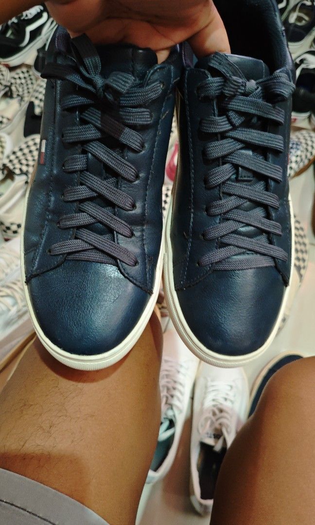 Tommy (Category: Sneakers) located in Sultan Kudarat. Submitted by thrifted01 (Listing ID 1465725627, Image 3). Description: us7.5 mens issue my heldrag to drag loc mindanao.