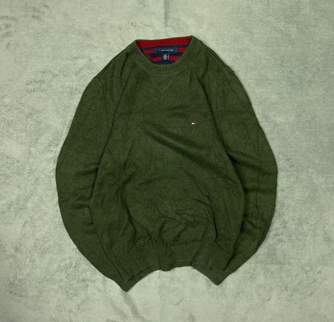 Tommy Hilfiger knitted sweater (Category: Coats, Jackets and Outerwear) located in Cavite. Submitted by nior1305 (Listing ID 1465612778, Image 1). Description: Tommy Hilfiger knitted crewneck size: medium Length: 26.5 width: 21 no issue condition: 10/10 mine: 1000.