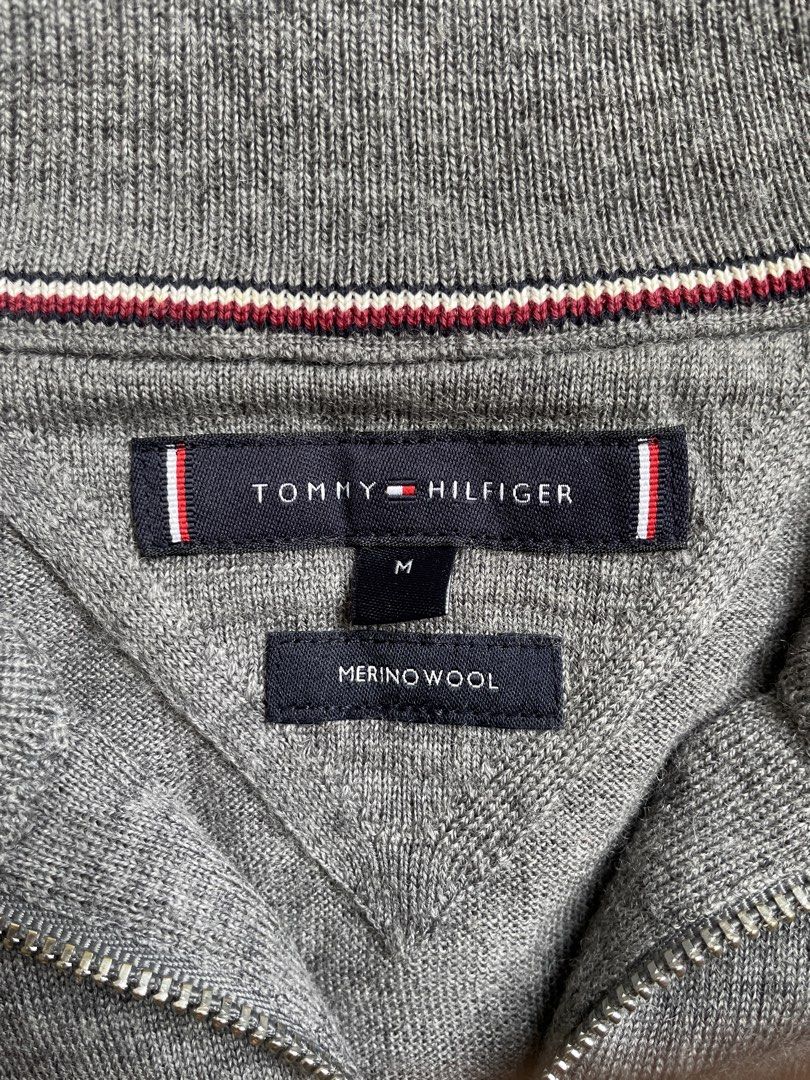 TOMMY HILFIGER QZIP (Category: Activewear) located in Bacolod City. Submitted by _thriftplugg (Listing ID 1465695081, Image 2). Description: UNISEX LIKE NEW CONDITION AUTHENTIC DM ME .