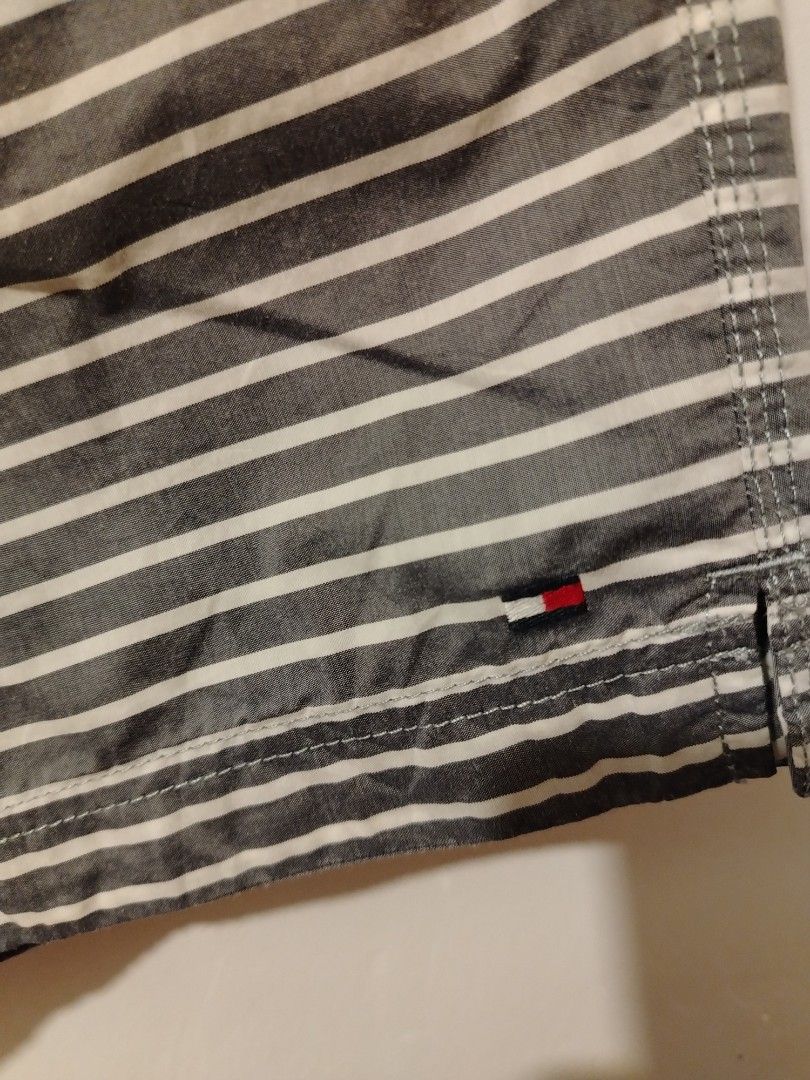 Tommy Hilfiger Shorts (Category: Shorts) located in Candijay. Submitted by 6312_streetwear (Listing ID 1465627991, Image 2). Description: waistline 30 to 36 Length 17 HEM 11.