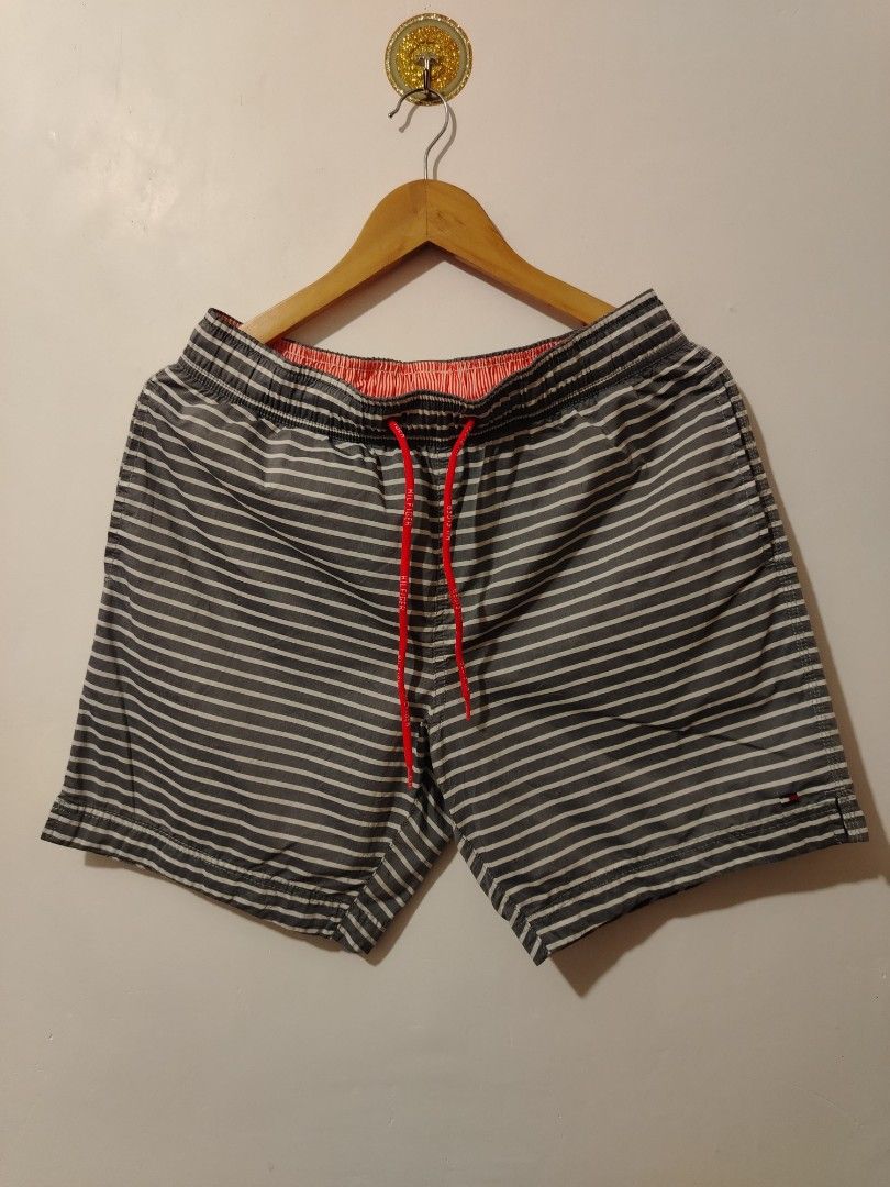 Tommy Hilfiger Shorts (Category: Shorts) located in Candijay. Submitted by 6312_streetwear (Listing ID 1465627991, Image 1). Description: waistline 30 to 36 Length 17 HEM 11.