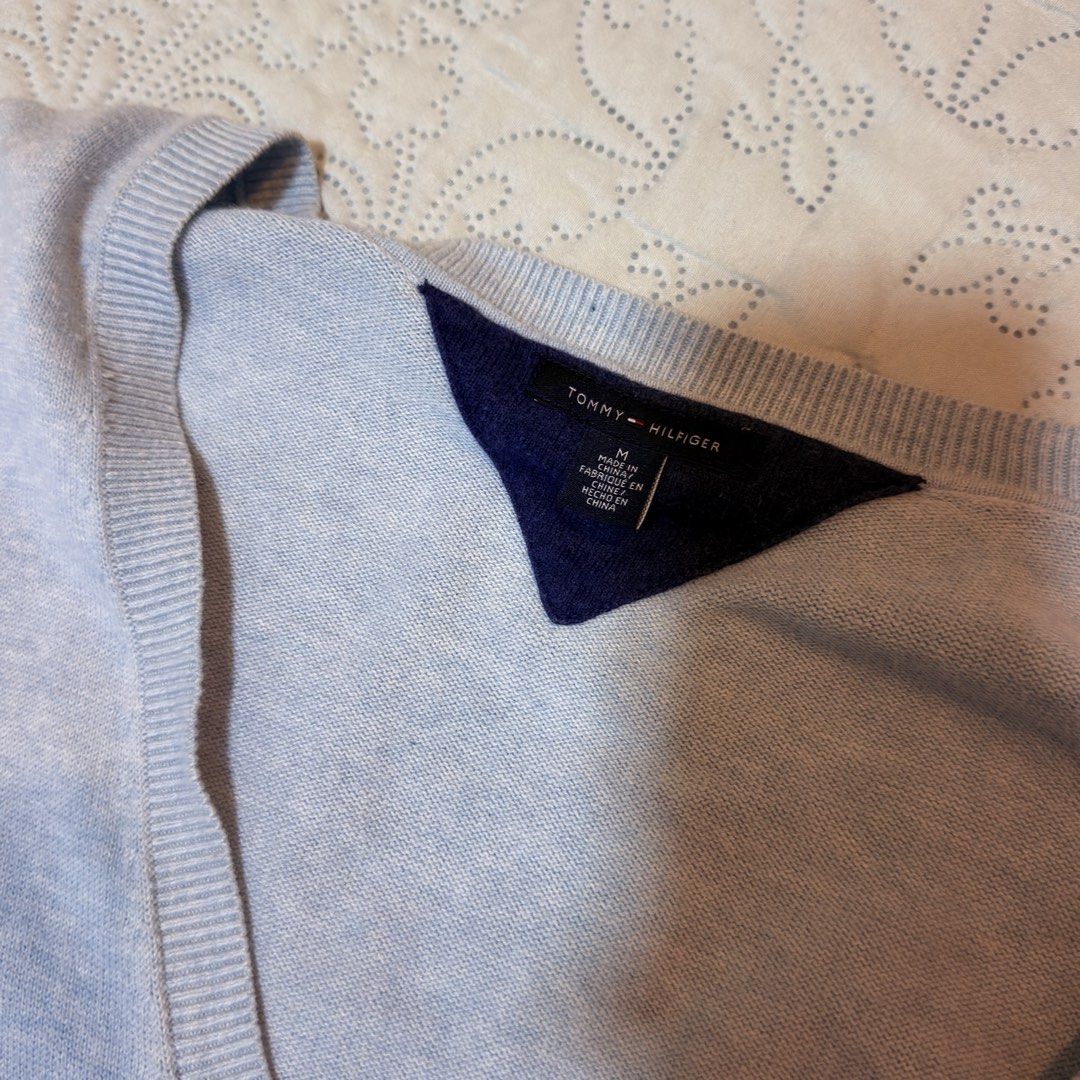 Tommy Hilfiger VNeck Sweater (Category: Longsleeves) located in Cebu City. Submitted by shopjillscloset (Listing ID 1465753281, Image 3). Description: - no issues or stains since this was never worn - fits from s to m frames - AUTHENTIC .