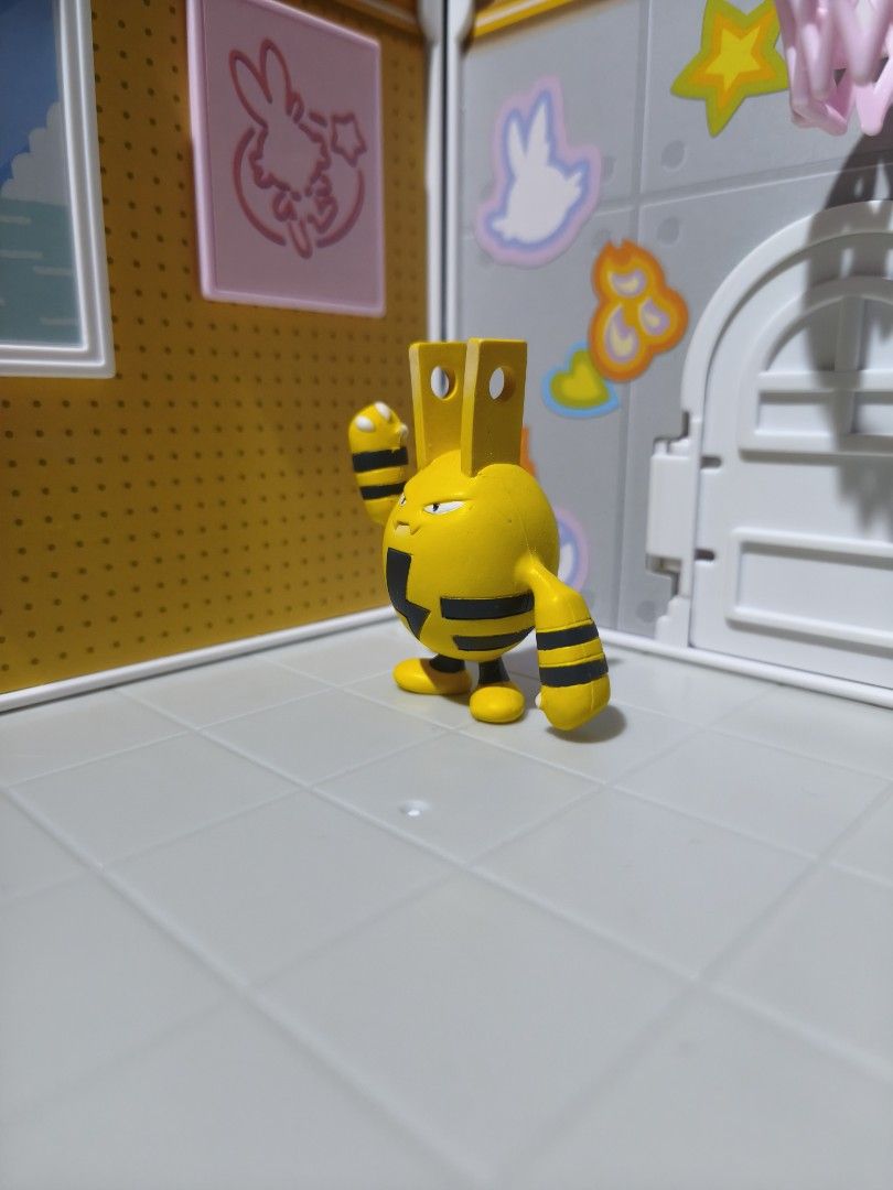 TOMY Pokemon Figure - Elekid (Category: Action & Battle Toys) located in Taguig. Submitted by lilrootshop (Listing ID 1465735915, Image 2). Description: ***Crossposted*** Price: 350 AUTHENTIC Pass sa lowballers! First to pay basis. No COD. For item reservation, a down payment of 50% or 100 pesos (whichever is less) is required. Down payment is non-refundable. One month reservation only. Location: Taguig (near BGC) MOP: GCash / Maya / GoTyme.