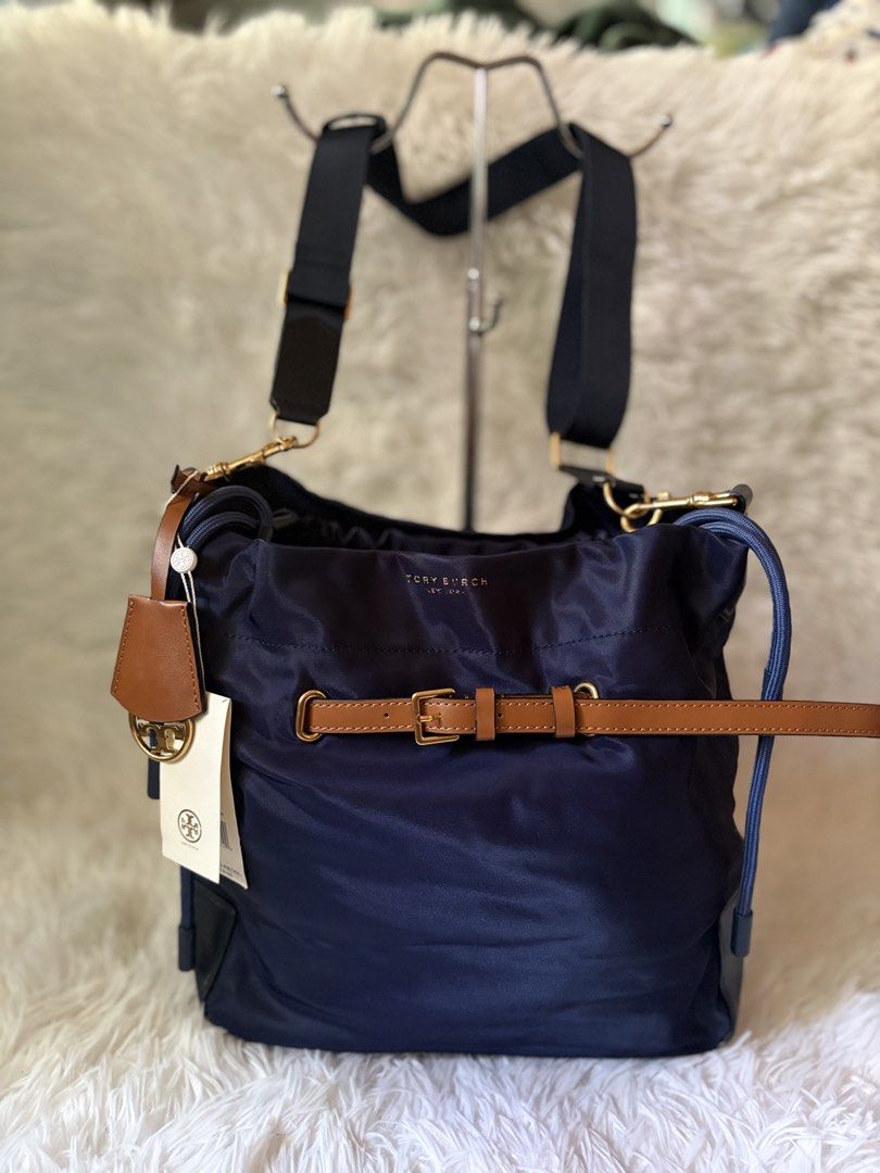 Tory burch perry nylon bag (Category: Tote Bags) located in Baguio. Submitted by rheaanne07 (Listing ID 1465682800, Image 2). Description: Nylon tote bag Unused Lightweight Medium to Large.