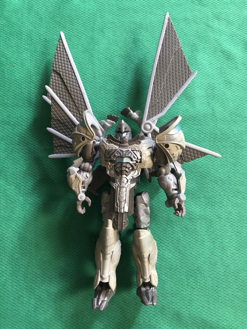 Toys- transformers (Category: Action & Battle Toys) located in San Mateo. Submitted by quikzee (Listing ID 1465758372, Image 1). Description: ₱450 Toys- transformers.