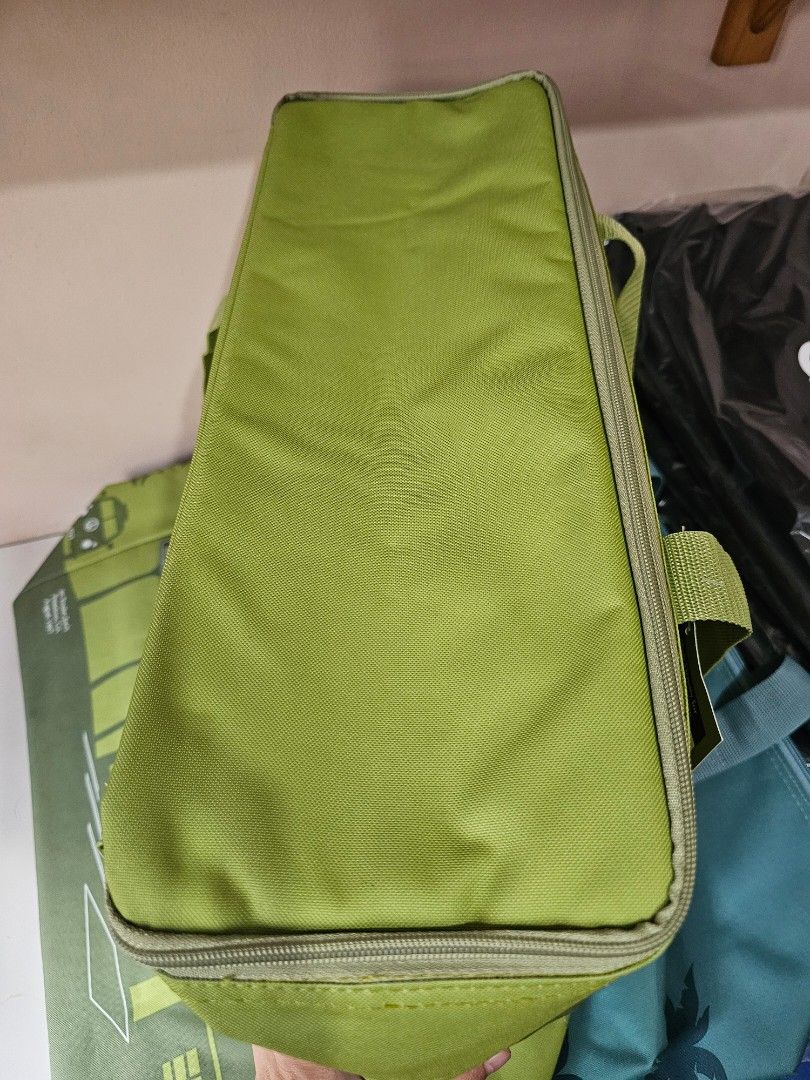 TRADER JOE'S Insulated Bag #3 (Category: Tote Bags) located in Quezon City. Submitted by senyoramaria2 (Listing ID 1465603994, Image 3). Description: TRADER JOE'S Insulated Bag #3 Same design lang ang front & back. Up to 8 Gallons capacity 24 x 13.5 x 6.5 (base) inches 2 pcs available #CanadaPasabuy.