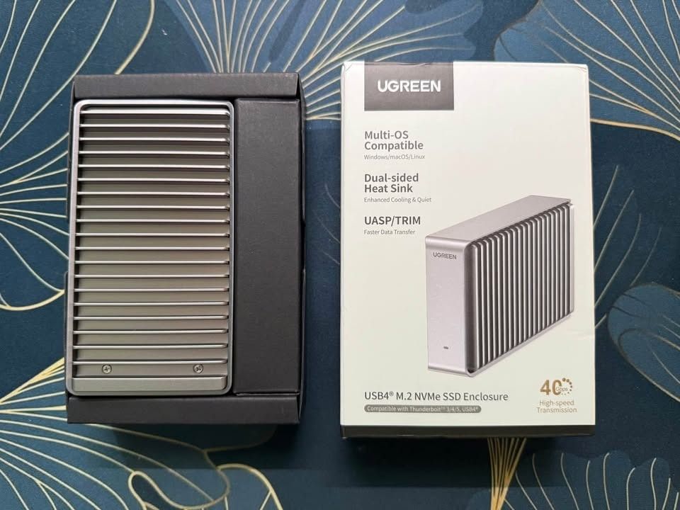 UGREEN USB4 M.2 NVMe SSD Enclosure Model D700 (Category: Hard Disks & Thumbdrives) located in Caloocan City. Submitted by yuranet (Listing ID 1465602344, Image 1). Description: - Brand new & sealed: UGREEN USB4 M.2 NVMe SSD Enclosure (Model D700) in original box - Ultra-fast performance: Supports up to 40Gbps transmission speeds and Thunderbolt 3/4 - Superior cooling: Dual-sided heat sink design for enhanced thermal management and quiet operation