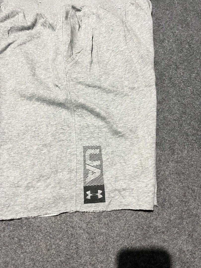 under armor aluminum short (Category: Shorts) located in Lapu Lapu. Submitted by jhonrener41426 (Listing ID 1464571163, Image 3). Description: Large Size 30/34 Length-20 Leg opening-11 Excellent condition Color rate 9.7/10 Authentic Issue none .